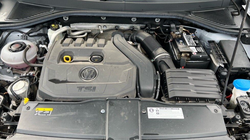 Used Volkswagen T-Roc 2018 for sale - 76328064: Photo 16