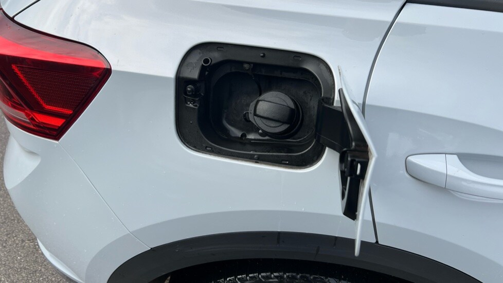 Used Volkswagen T-Roc 2018 for sale - 76328064: Photo 23