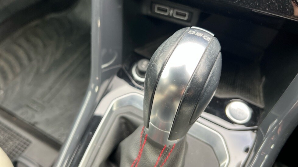 Used Volkswagen T-Roc 2018 for sale - 76328064: Photo 31