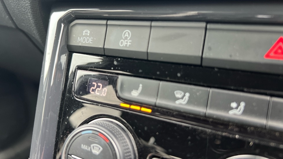 Used Volkswagen T-Roc 2018 for sale - 76328064: Photo 36