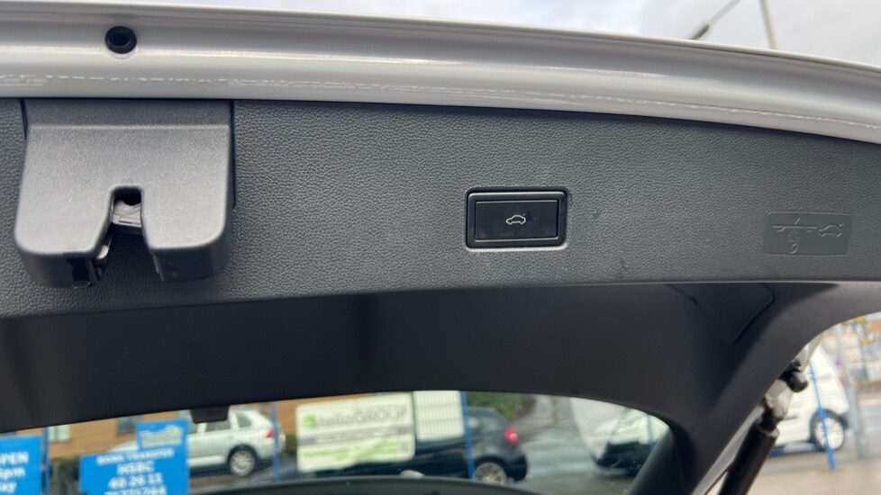 Used Volkswagen T-Roc 2018 for sale - 76328064: Photo 45