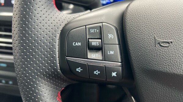 Used Ford Focus 2022 for sale - 76116785: Photo 23