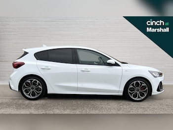 Used Ford Focus 2022 for sale - 76116785: Photo 2