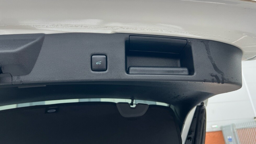 Used Ford Kuga 2024 for sale - 76745107: Photo 45