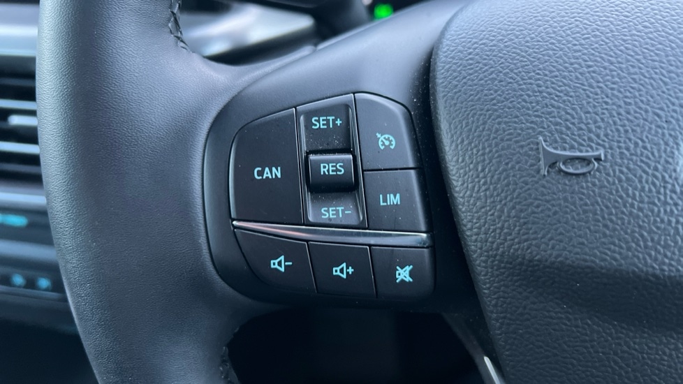 Used Ford Focus 2023 for sale - 76977819: Photo 23