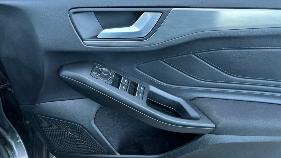 Used Ford Focus 2023 for sale - 76977819: Photo 30