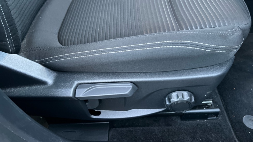 Used Ford Focus 2023 for sale - 76977819: Photo 35