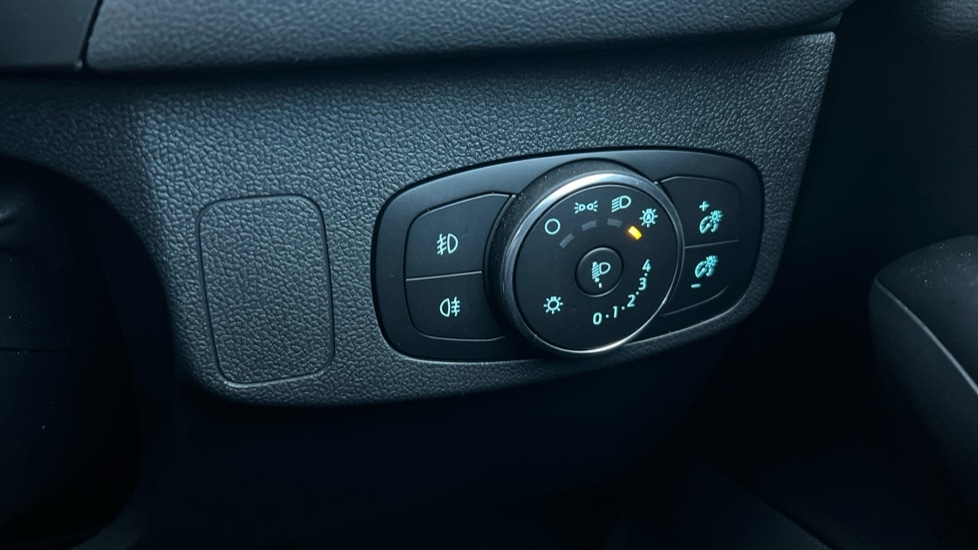 Used Ford Focus 2023 for sale - 76977819: Photo 41