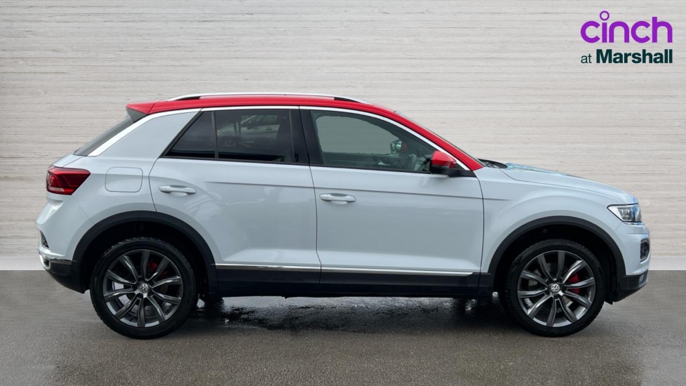 Used Volkswagen T-Roc 2018 for sale - 76870394: Photo 2