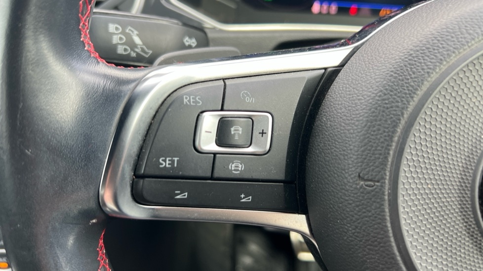 Used Volkswagen T-Roc 2018 for sale - 76870394: Photo 25