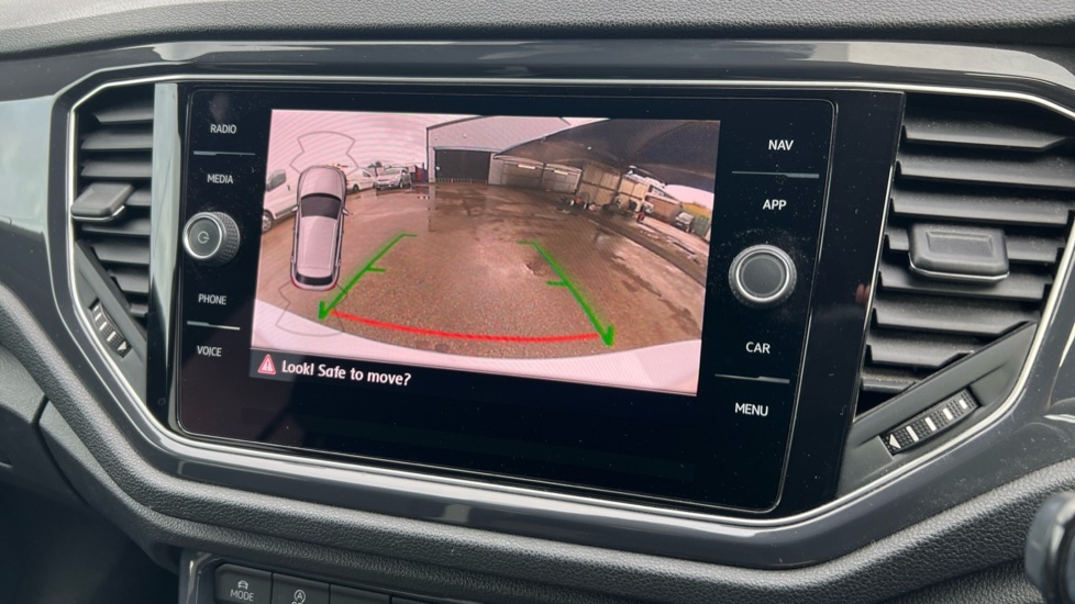 Used Volkswagen T-Roc 2018 for sale - 76870394: Photo 28