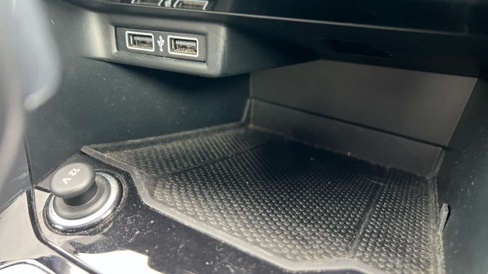 Used Volkswagen T-Roc 2018 for sale - 76870394: Photo 50