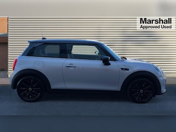 Used MINI Hatch 2022 for sale - 75509615: Photo