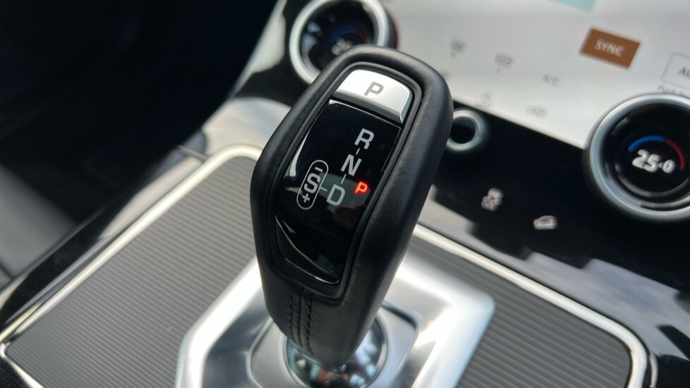 Used Land Rover Range Rover Evoque 2023 for sale - 76872845: Photo 30