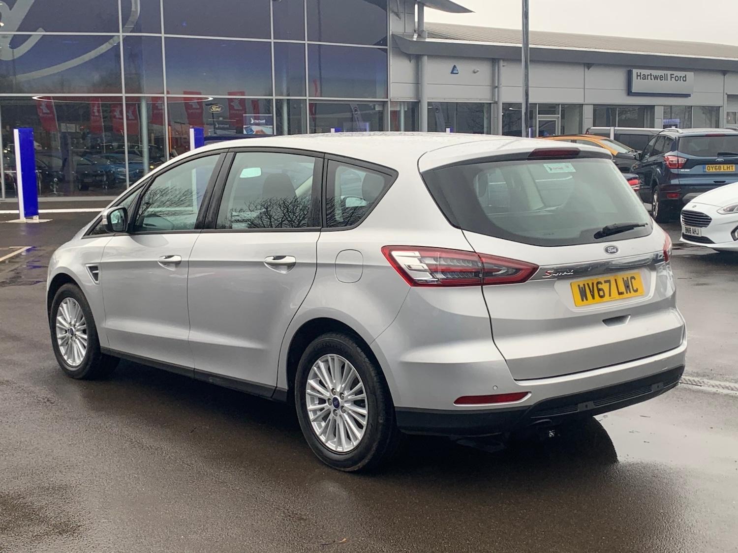 Used Ford S-Max 2017 for sale - 56542198: Photo 2