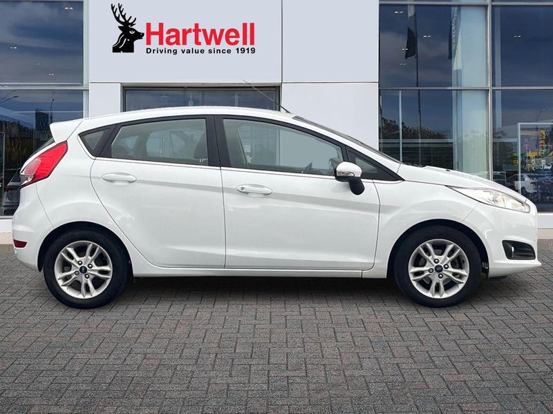 Used Ford Fiesta 2015 for sale - 76960764: Photo 2