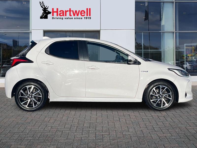 Used Toyota Yaris 2021 for sale - 77100713: Photo 2