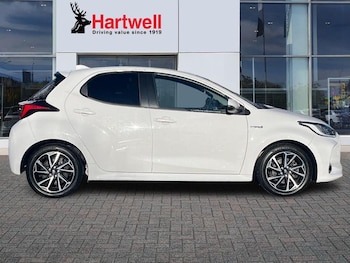 Used Toyota Yaris 2021 for sale - 77100713: Photo