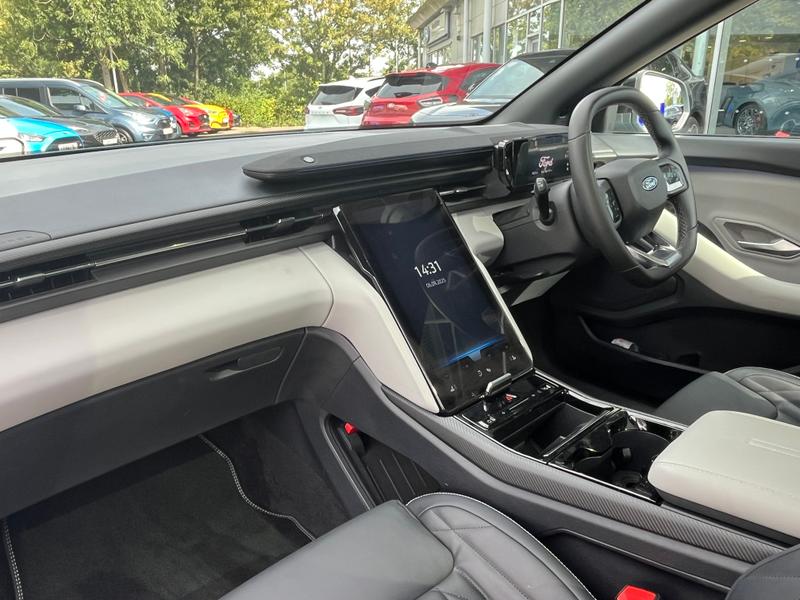 Used Ford Explorer 2025 for sale - 76835656: Photo 12