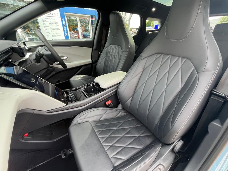 Used Ford Explorer 2025 for sale - 76835656: Photo 15