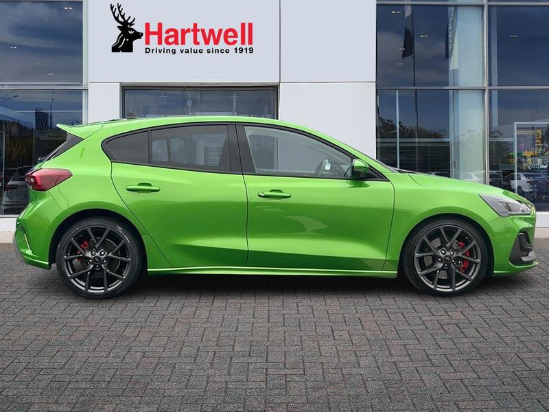 Used Ford Focus 2023 for sale - 77030724: Photo 2