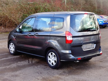 Used Ford Tourneo Courier undefined for sale - 55769482: Photo