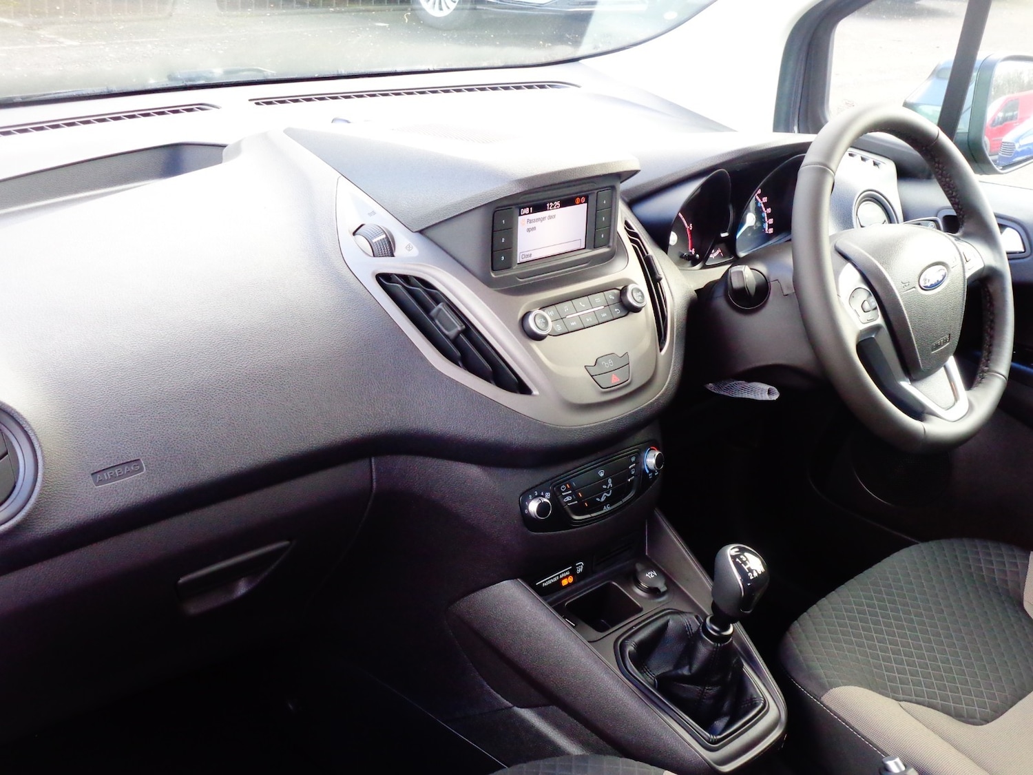 Used Ford Tourneo Courier for sale - 55769482: Photo 3