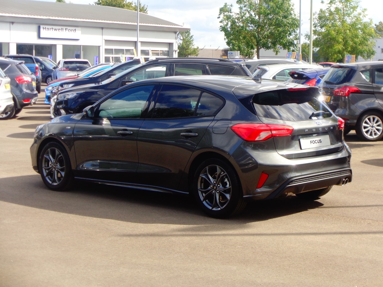 Used Ford Focus for sale - 54682816: Photo 2