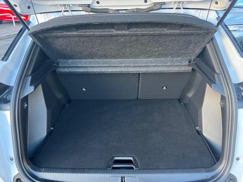 Used Peugeot E-2008 2024 for sale - 77165716: Photo 19