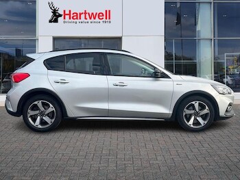 Used Ford Focus 2020 for sale - 77064003: Photo