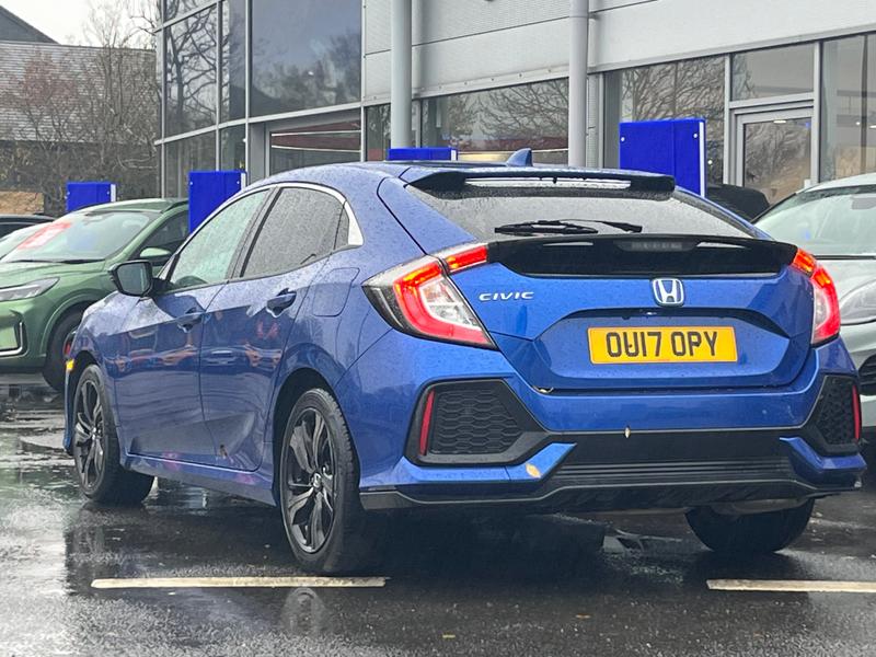 Used Honda Civic 2017 for sale - 76835698: Photo 2