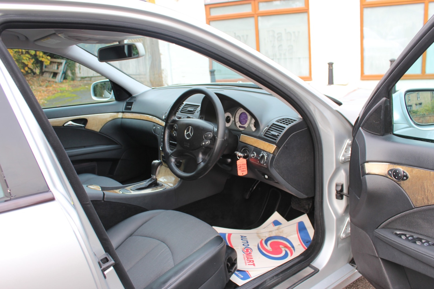 Used Mercedes-Benz E Class 2006 for sale - 76599984: Photo 6