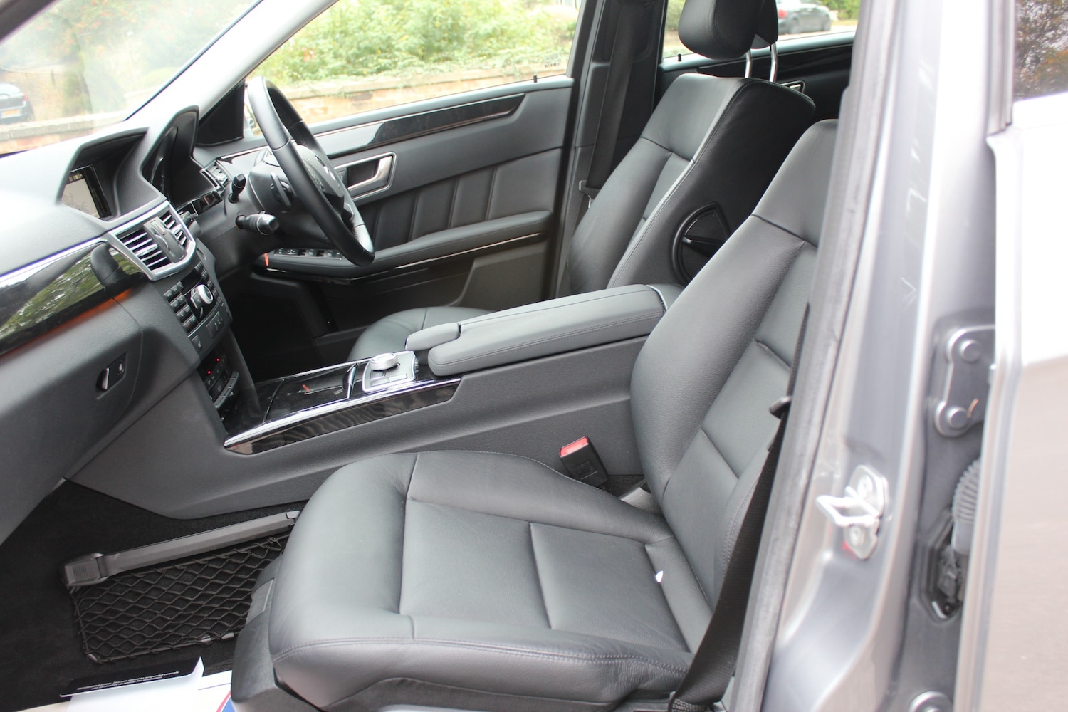 Used Mercedes-Benz E Class 2011 for sale - 76611476: Photo 13