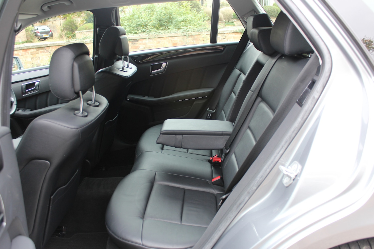 Used Mercedes-Benz E Class 2011 for sale - 76611476: Photo 16