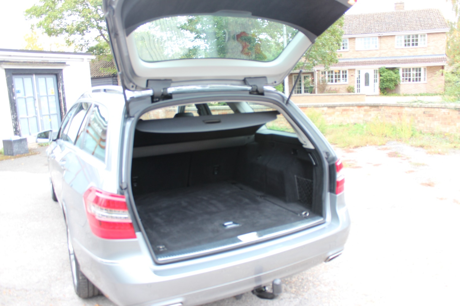 Used Mercedes-Benz E Class 2011 for sale - 76611476: Photo 19