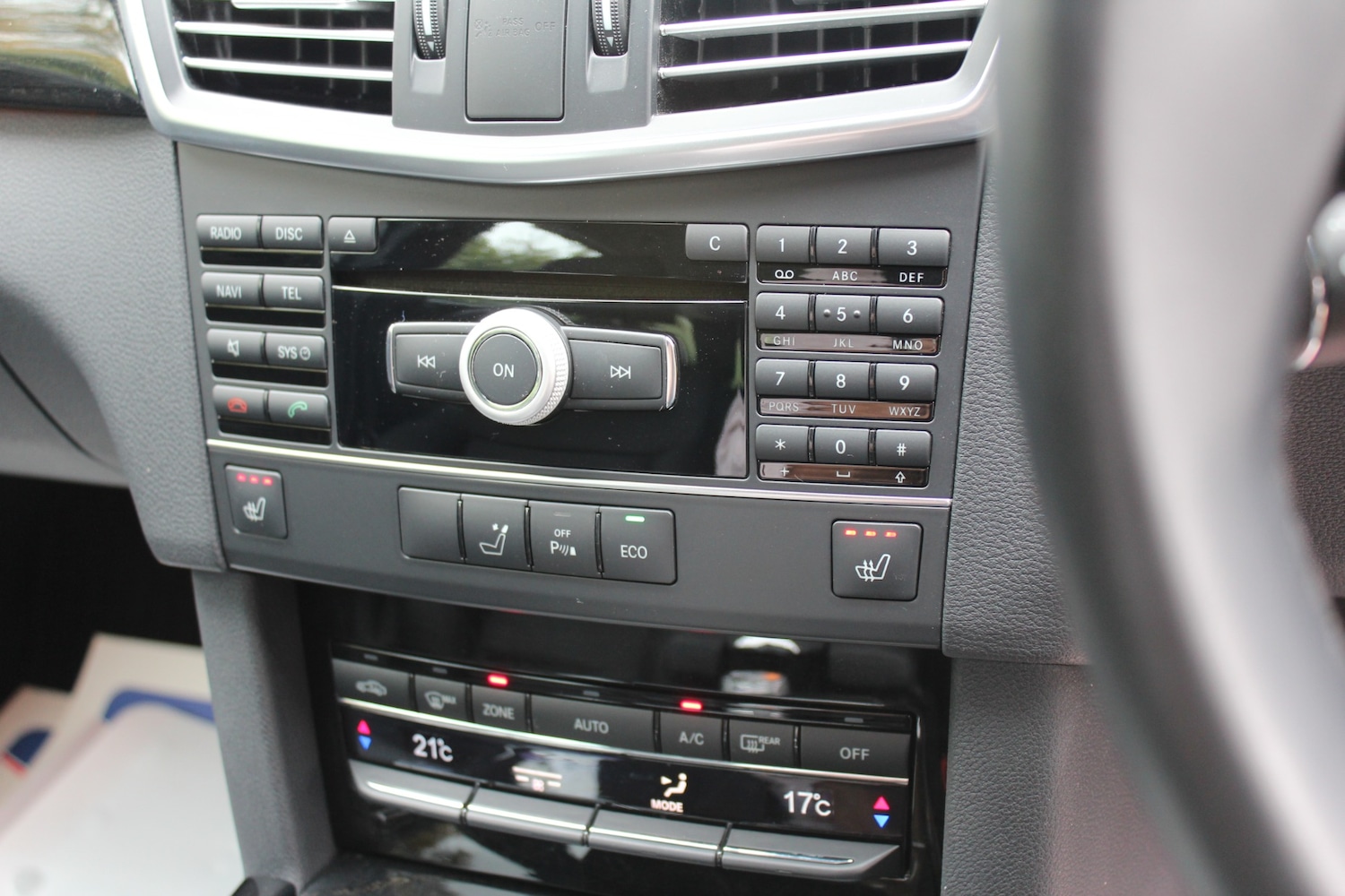 Used Mercedes-Benz E Class 2011 for sale - 76611476: Photo 26