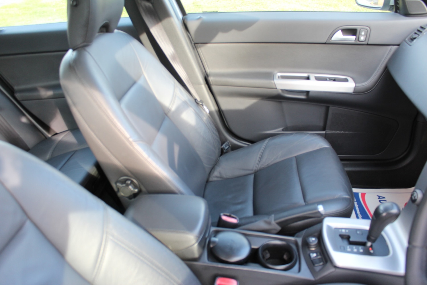 Used Volvo V50 2004 for sale - 78014946: Photo 29