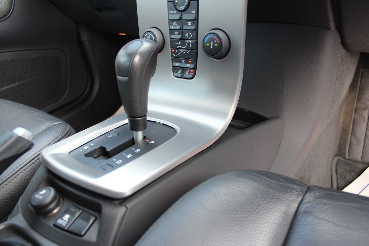 Used Volvo V50 2004 for sale - 78014946: Photo 39