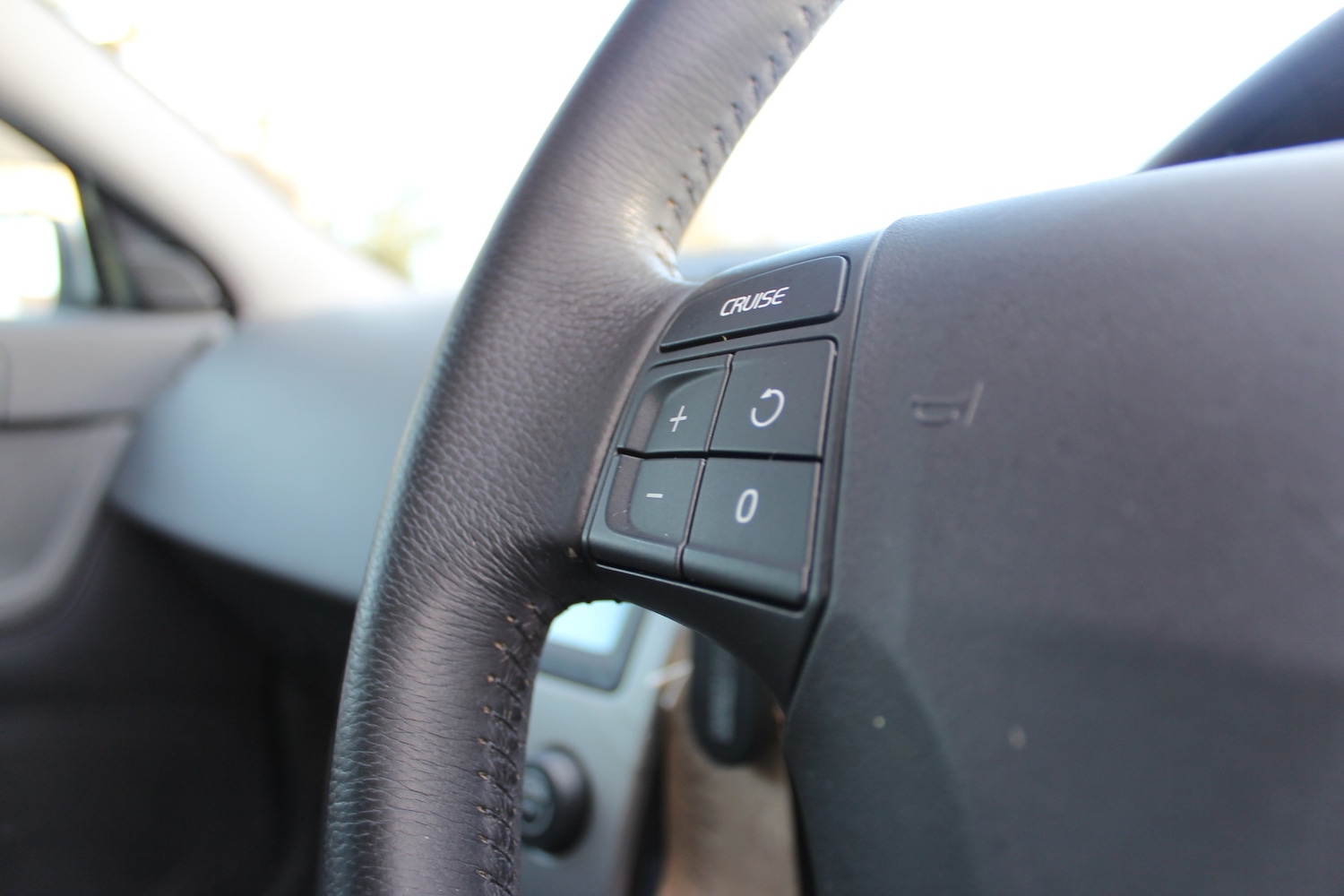 Used Volvo V50 2004 for sale - 78014946: Photo 40