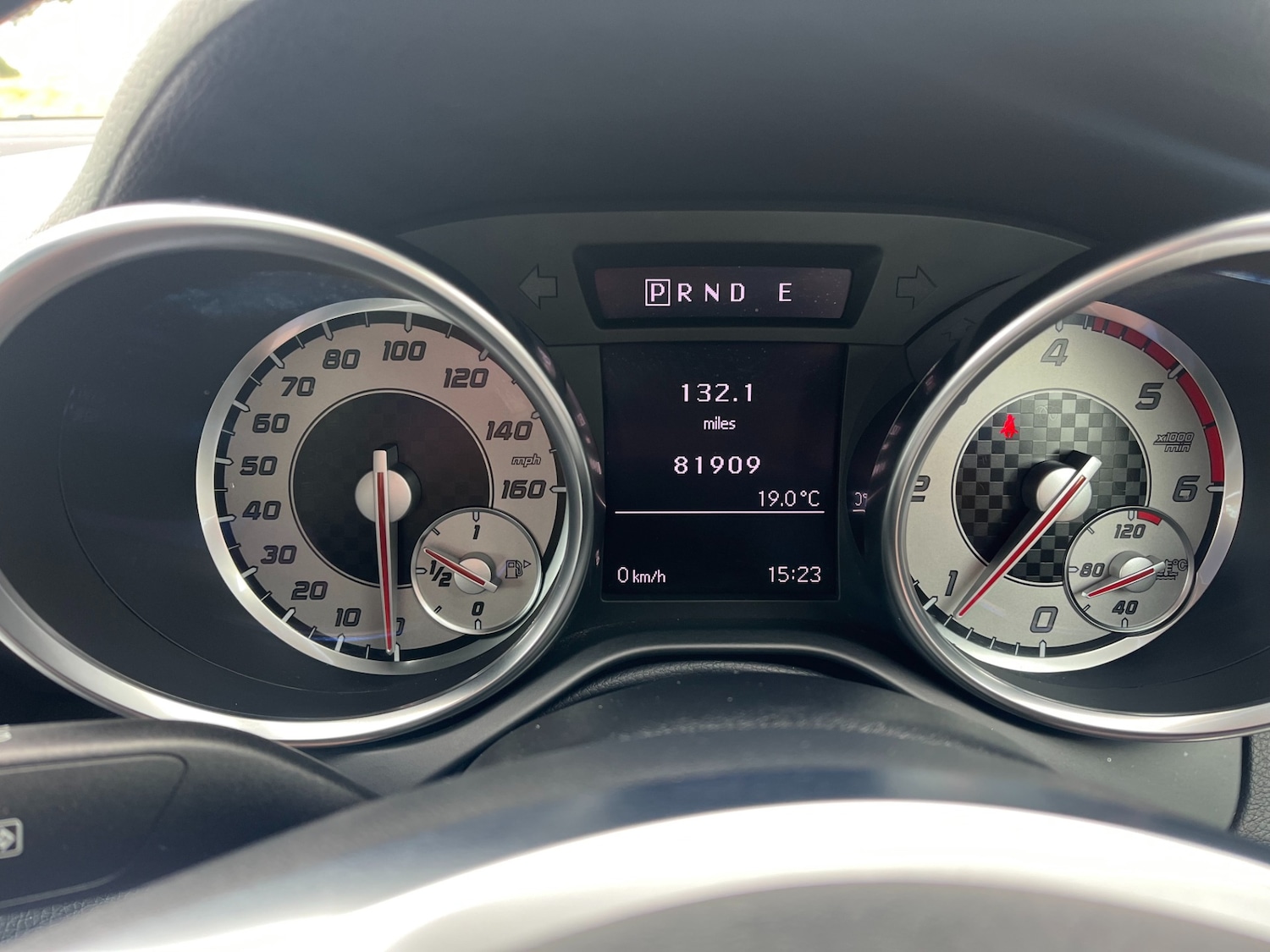 Used Mercedes-Benz SLK 2014 for sale - 76638688: Photo 16