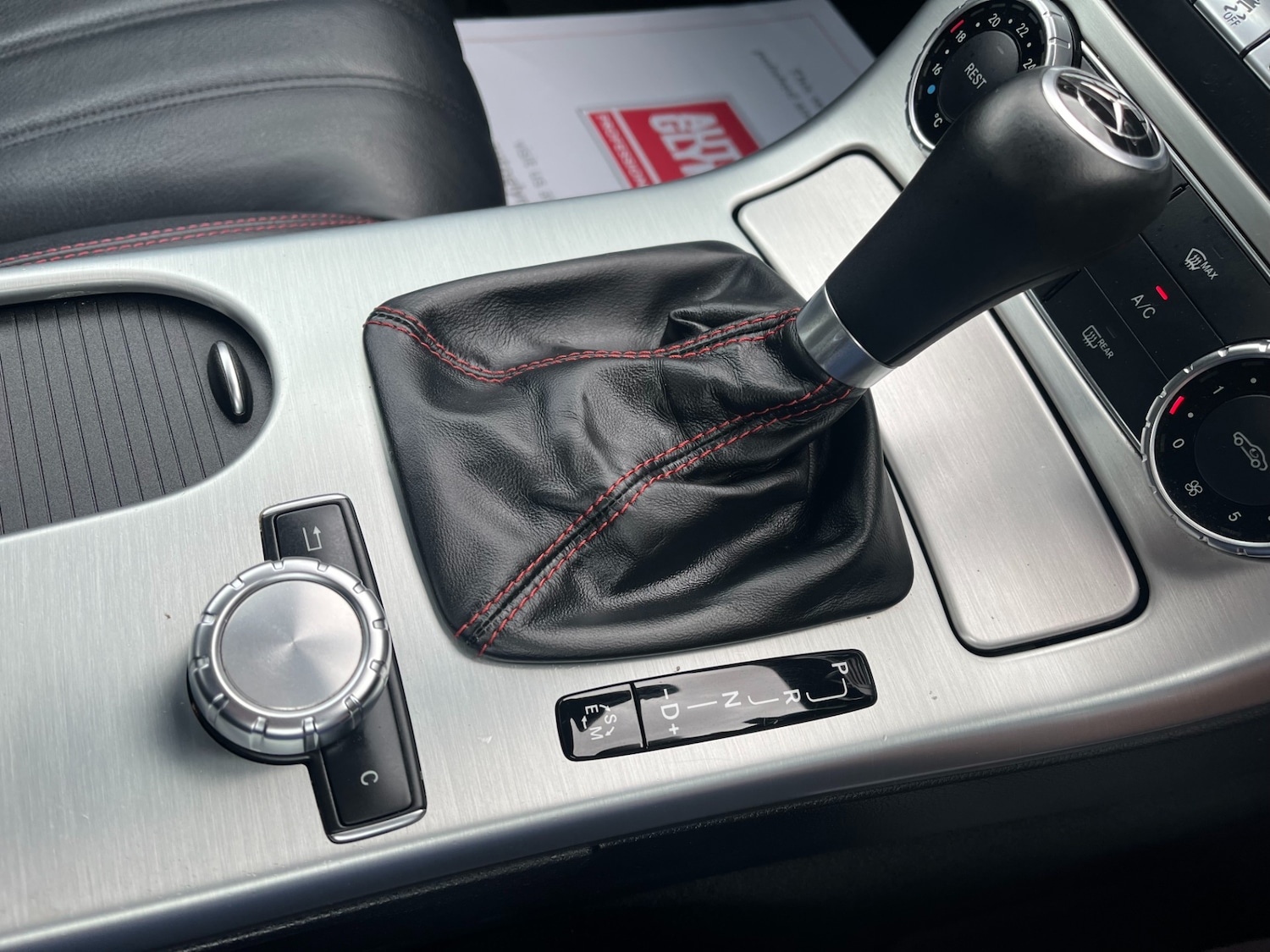 Used Mercedes-Benz SLK 2014 for sale - 76638688: Photo 18