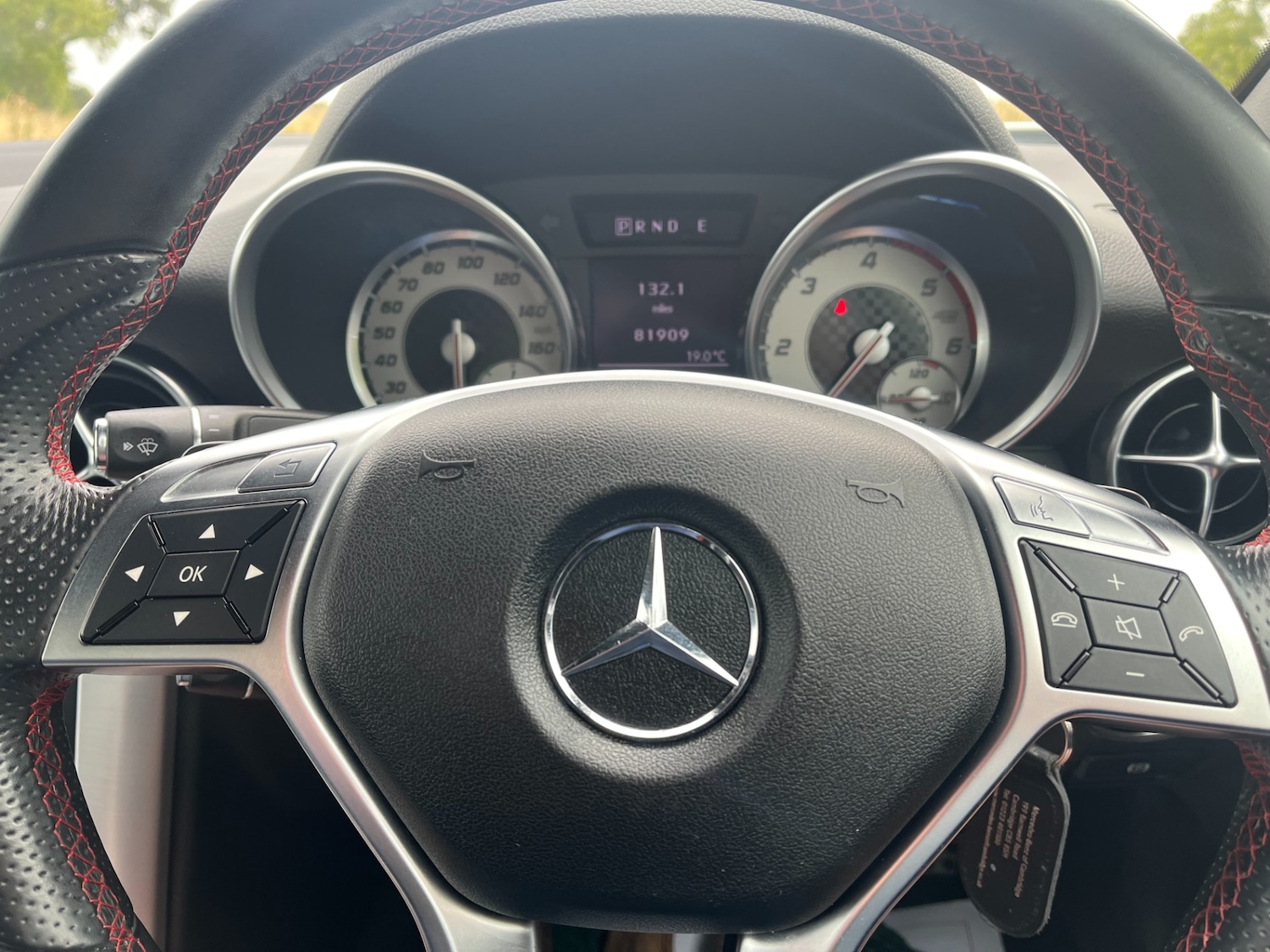 Used Mercedes-Benz SLK 2014 for sale - 76638688: Photo 32