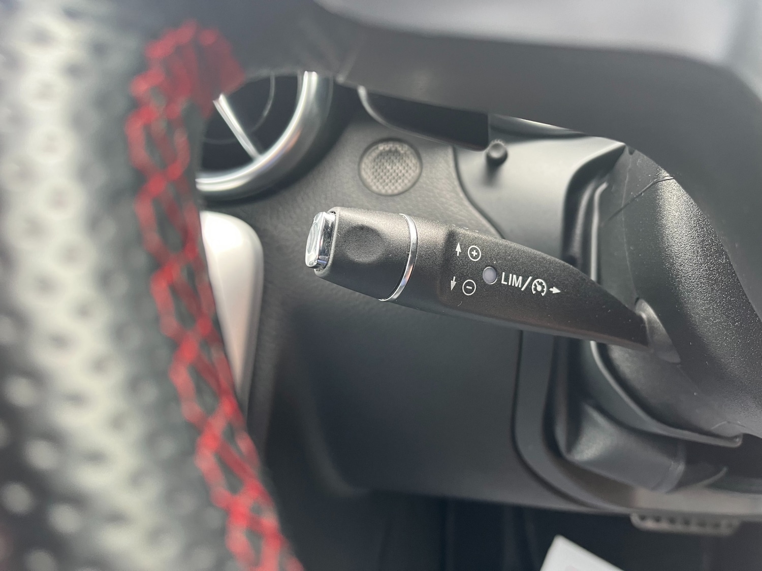 Used Mercedes-Benz SLK 2014 for sale - 76638688: Photo 33