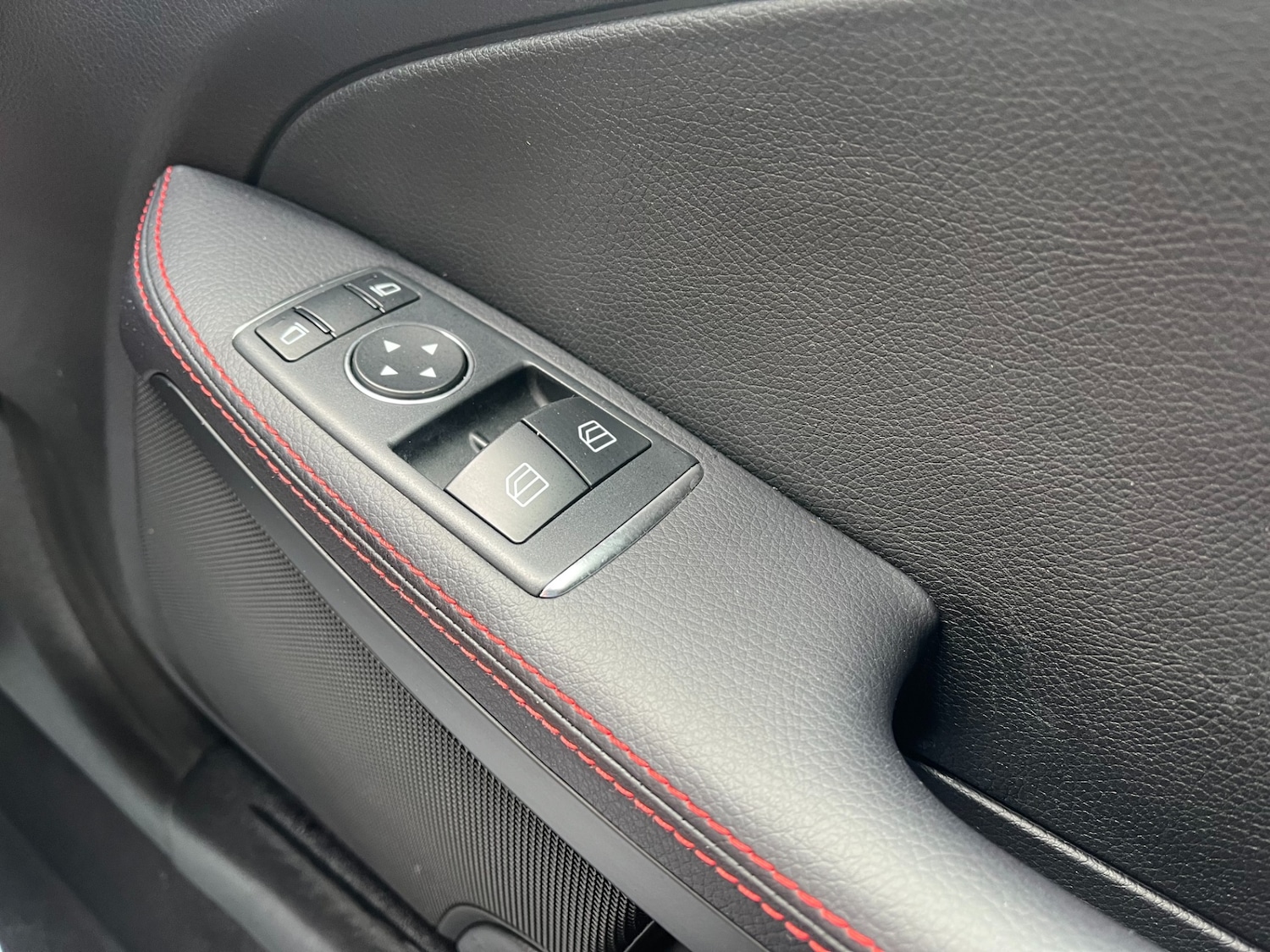 Used Mercedes-Benz SLK 2014 for sale - 76638688: Photo 34