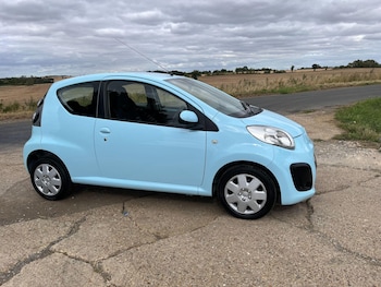 2013 (13) - 1.0i VTR 3dr