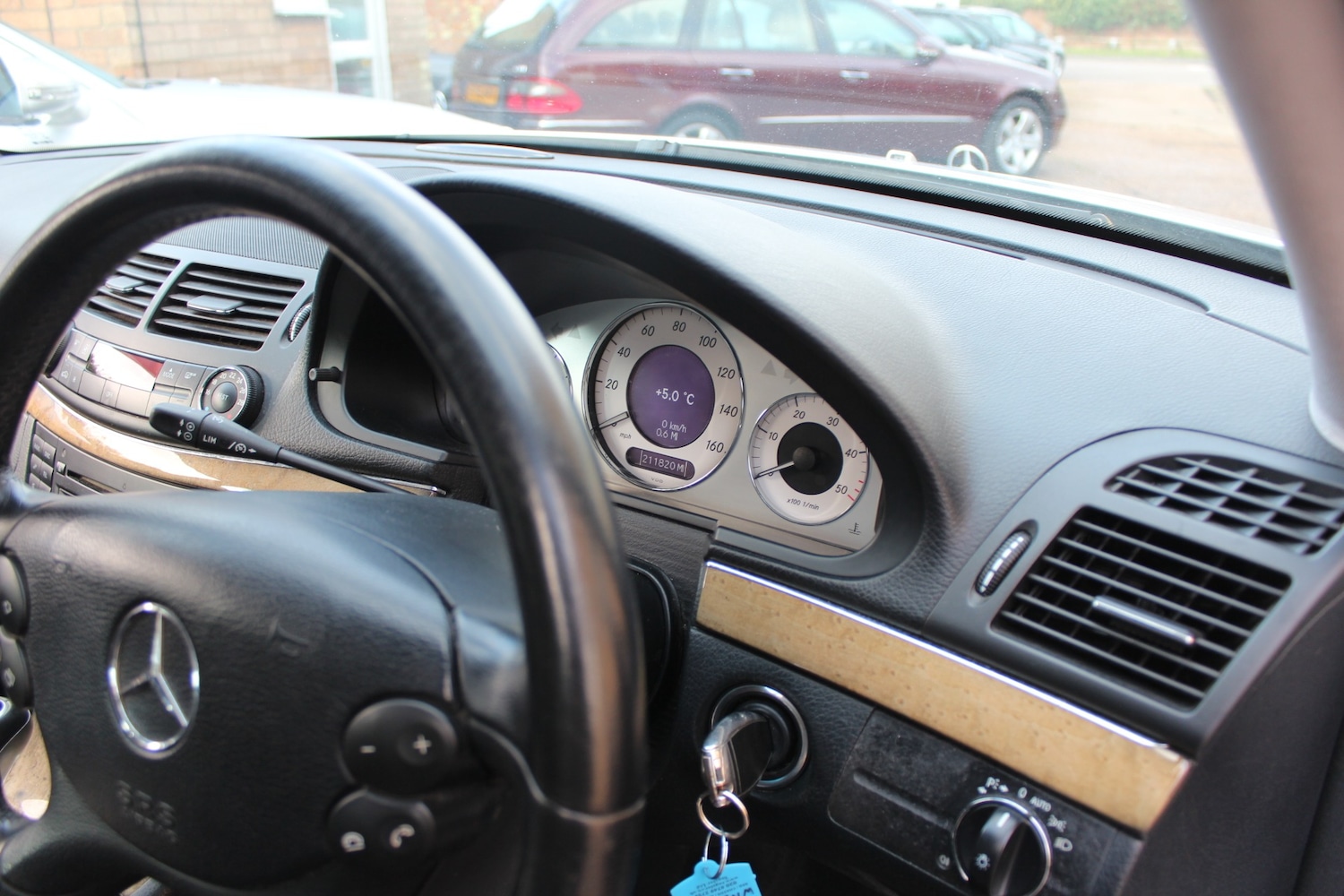 Used Mercedes-Benz E Class 2008 for sale - 77198498: Photo 26