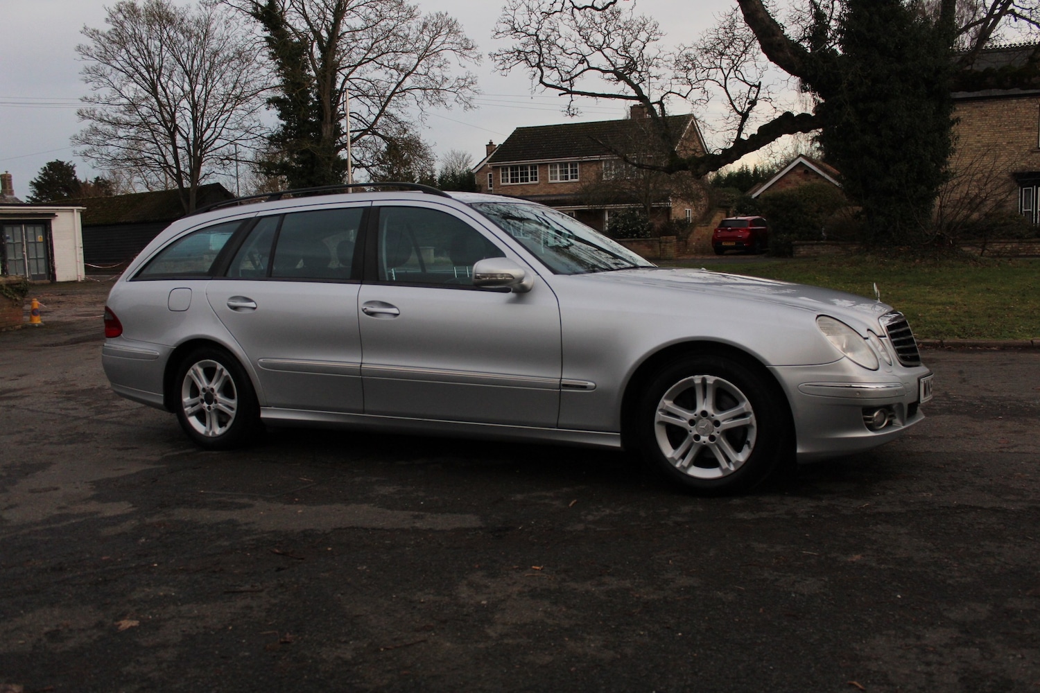 Used Mercedes-Benz E Class 2008 for sale - 77198498: Photo 4