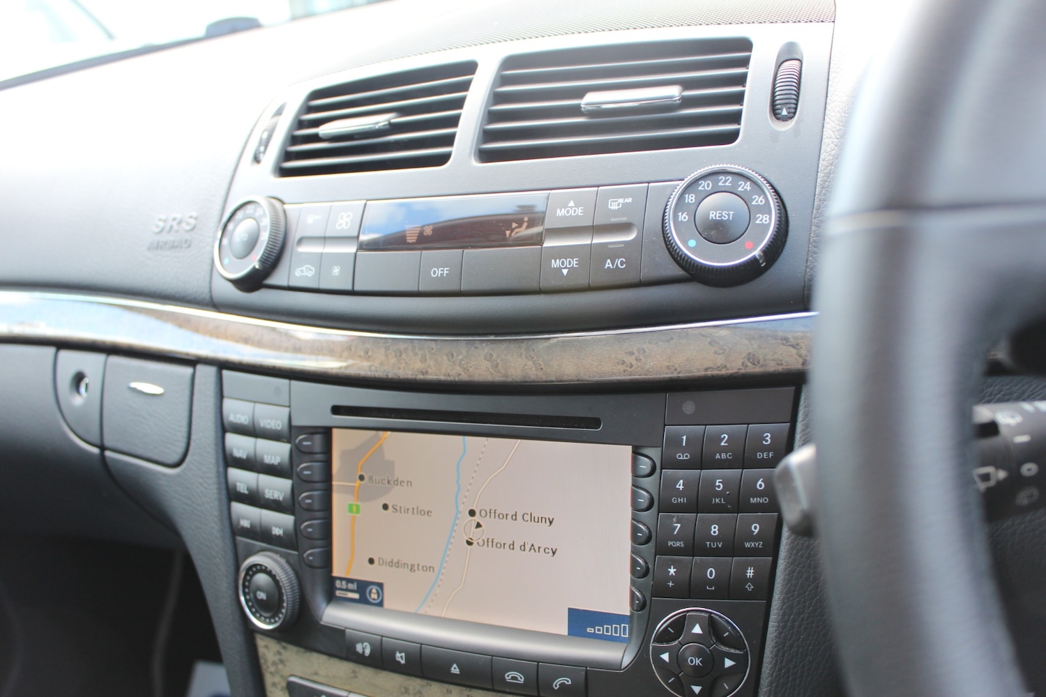 Used Mercedes-Benz E Class 2009 for sale - 76566234: Photo 8