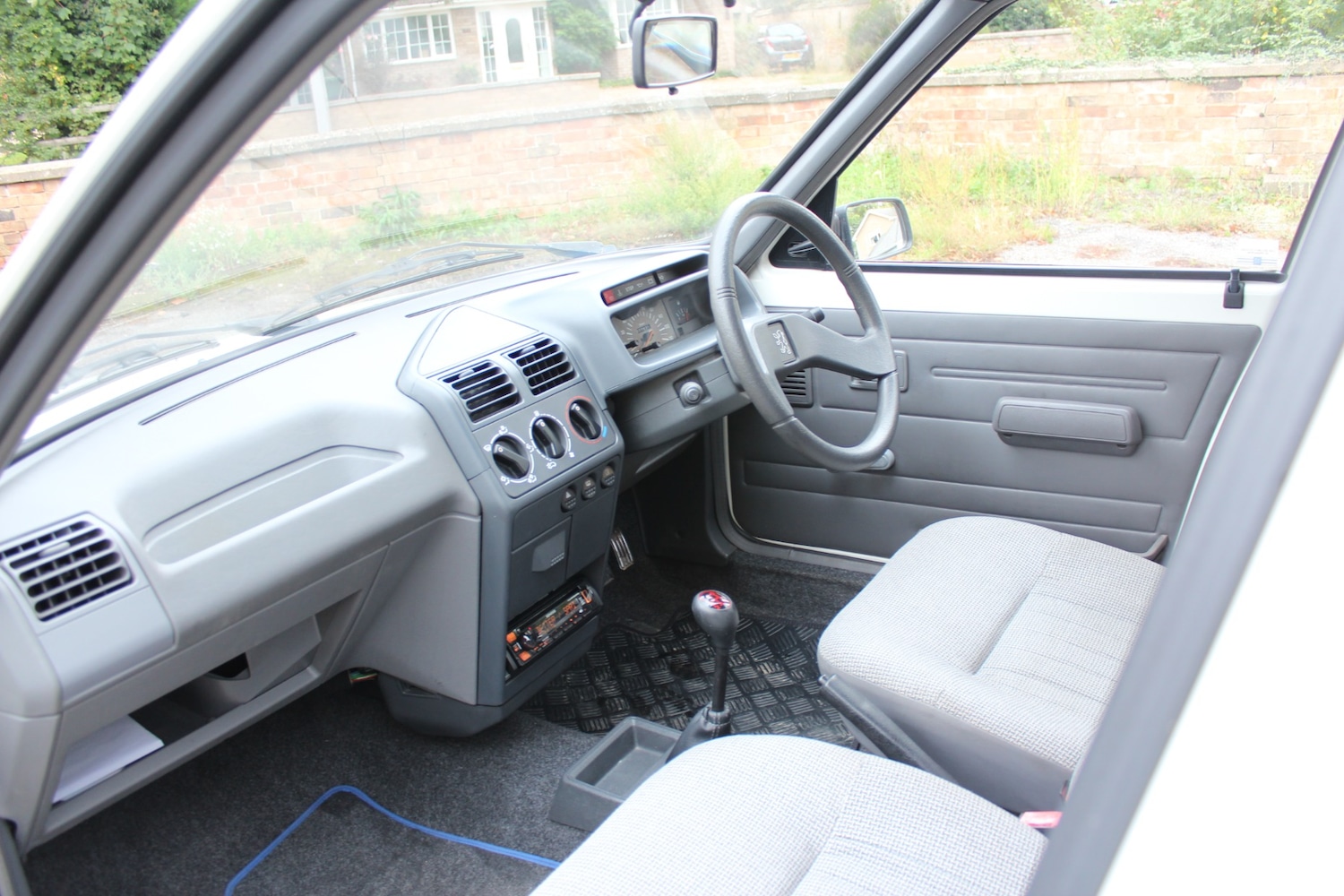 Used Peugeot 205 1990 for sale - 76638743: Photo 13