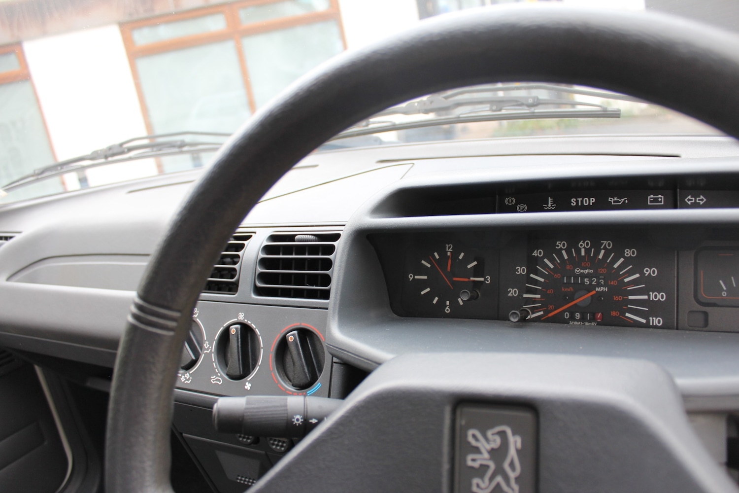 Used Peugeot 205 1990 for sale - 76638743: Photo 21